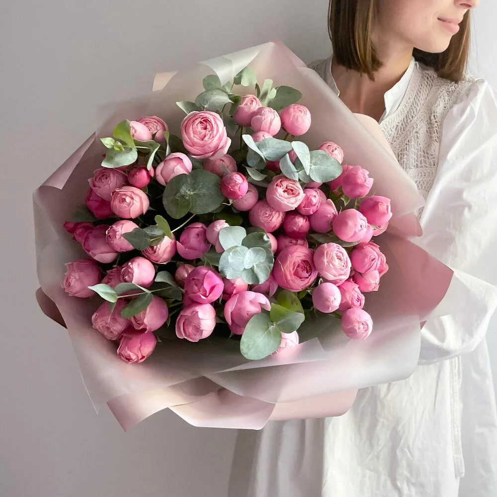 Букет из пионовидных роз