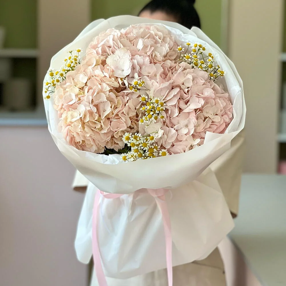 Гортензии с ромашками